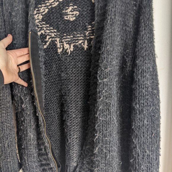 Jackson Rowe - Picture 4 of 9